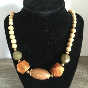 Vtg Beaded  necklace